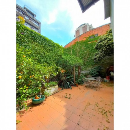 Impecables propiedades independientes sobre lote propio.